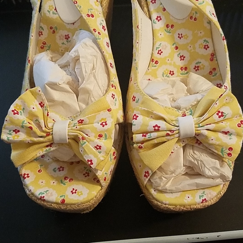 Summer Sandals - Picture 2 of 3